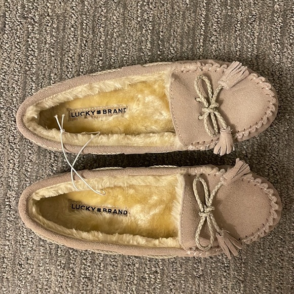 Lucky Brand Cream Faux Fur Lined Suede Moccasins - Picture 2 of 5